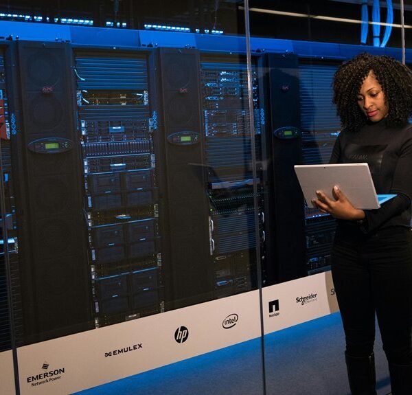 Creative Web Engine 8048643083 Cloud Network